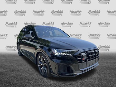 Used 2023 Audi SQ7 Prestige AWD/4WD image 2