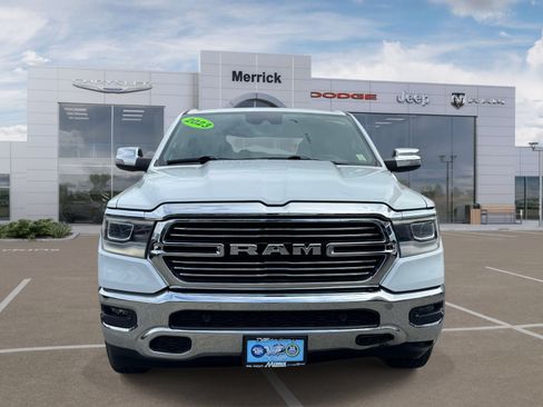 Used 2023 RAM 1500 Laramie AWD/4WD image 3