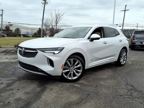 Certified 2023 Buick Envision Avenir image 2