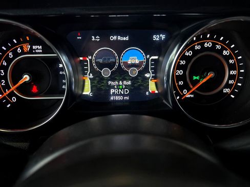 Used 2022 Jeep Wrangler Unlimited Sport AWD/4WD image 32
