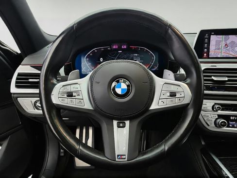 Used 2022 BMW 740i xDrive w/ M Sport Package AWD/4WD image 15