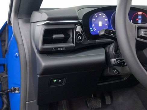 New 2026 Porsche Macan 4 Electric AWD/4WD image 23