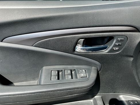 Used 2022 Honda Pilot Black Edition image 35