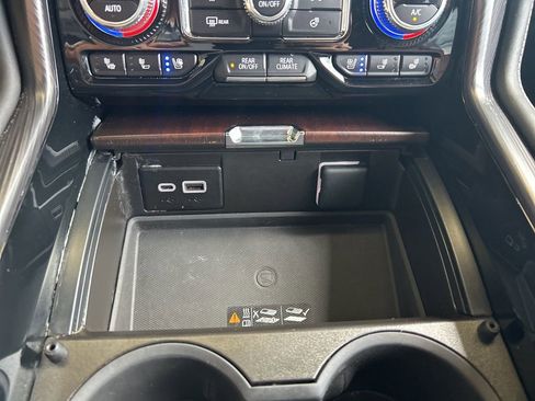 Used 2023 GMC Yukon XL Denali Ultimate AWD/4WD image 22