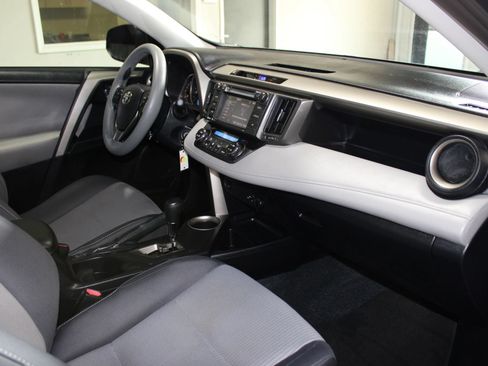 Used 2014 Toyota RAV4 XLE FWD image 27