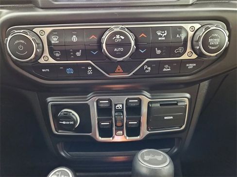 Used 2023 Jeep Wrangler Unlimited Sahara w/ Cold Weather Group image 24