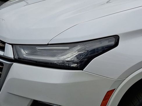 Certified 2023 Chevrolet Traverse High Country image 9