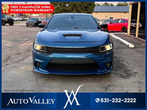 Used 2022 Dodge Charger R/T w/ Blacktop Package image 2