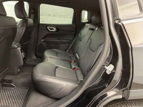 New 2025 Jeep Compass Latitude w/ Altitude Special Edition image 15