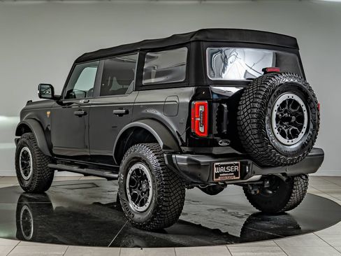 Used 2022 Ford Bronco Badlands w/ Sasquatch Package AWD/4WD image 7