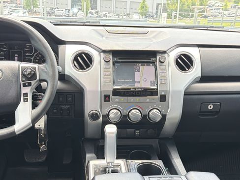 Used 2019 Toyota Tundra SR5 w/ SR5 Upgrade Package AWD/4WD image 29