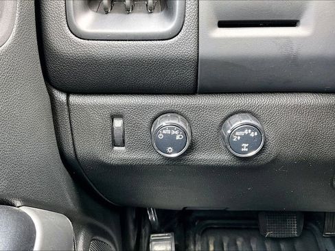 Used 2022 Chevrolet Colorado LT w/ Fleet Safety Package AWD/4WD image 16