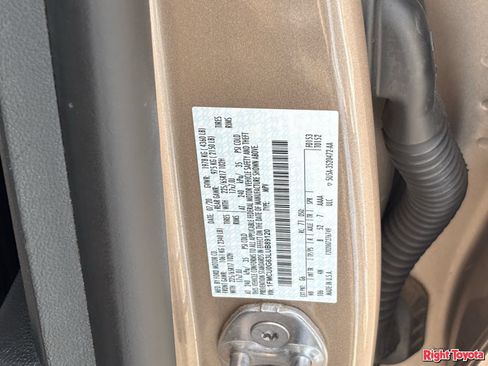Used 2020 Ford Escape SE FWD image 33