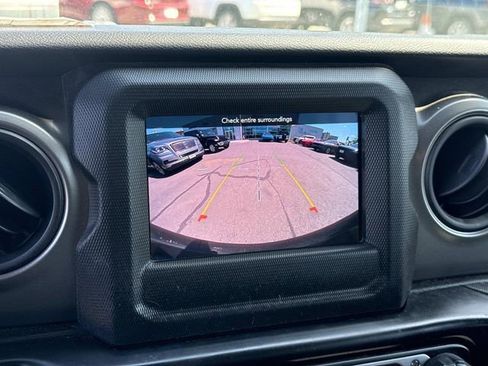Used 2022 Jeep Wrangler Unlimited Sport AWD/4WD image 22