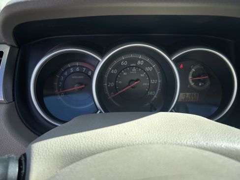 Used 2010 Nissan Versa 1.8 S w/ PWR Plus Pkg image 19