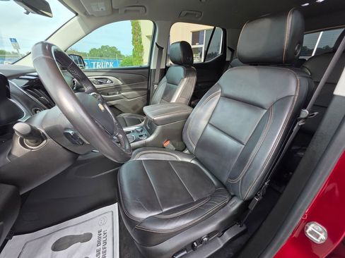 Used 2019 Chevrolet Traverse RS image 13