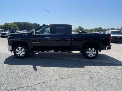 Used 2022 Chevrolet Silverado 2500 LTZ w/ LTZ Premium Package AWD/4WD image 7