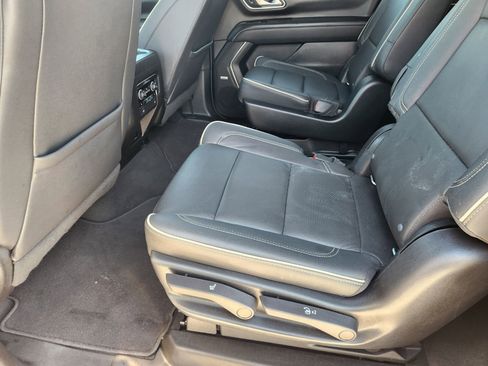 Used 2022 Chevrolet Suburban Premier image 29