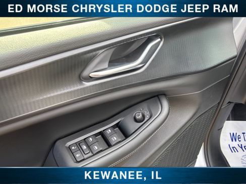 New 2026 Jeep Grand Cherokee Laredo w/ Trailer Tow Package AWD/4WD image 20