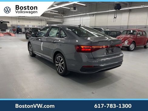 New 2026 Volkswagen Jetta SE FWD image 2