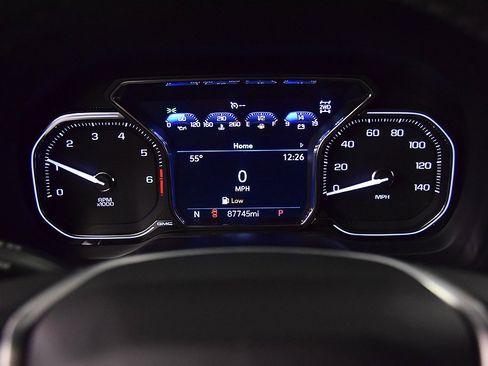 Used 2021 GMC Yukon SLT w/ SLT Premium Package image 16