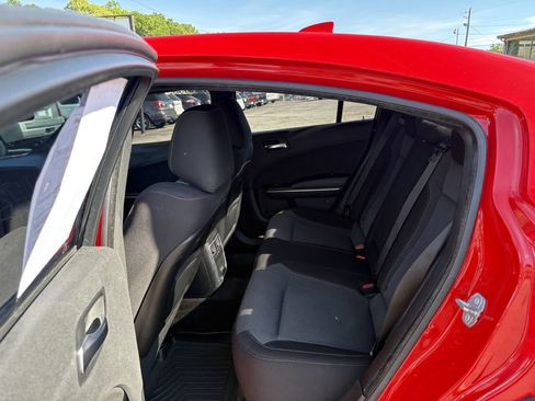 Used 2018 Dodge Charger R/T image 14