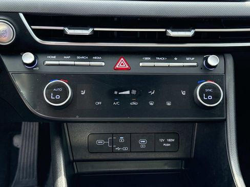 Used 2025 Hyundai Sonata SEL FWD image 24