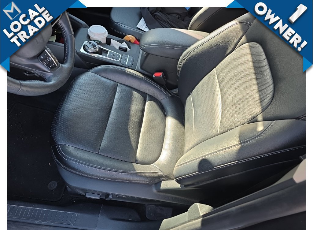 Used 2020 Ford Escape Titanium AWD/4WD image 10