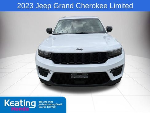 Used 2023 Jeep Grand Cherokee Limited w/ Black Appearance Package AWD/4WD image 2