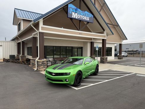 Used 2010 Chevrolet Camaro LT image 1