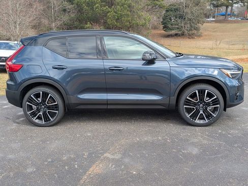 New 2026 Volvo XC40 B5 Ultra w/ Protection Package Premier image 7