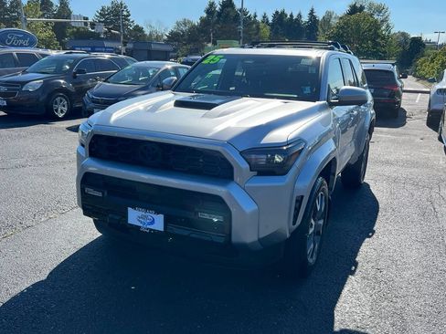 Used 2025 Toyota 4Runner TRD Sport Premium AWD/4WD image 4
