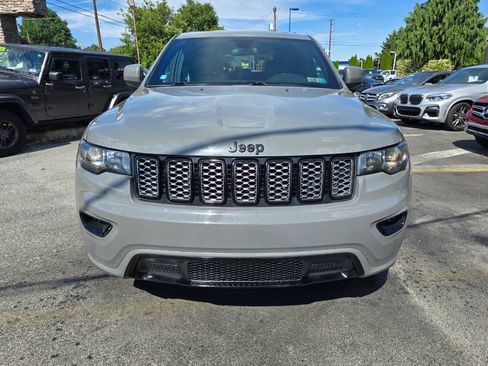Used 2021 Jeep Grand Cherokee Laredo X AWD/4WD image 8