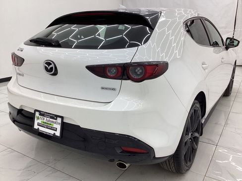 Used 2019 MAZDA MAZDA3 Hatchback w/ Premium Package image 9