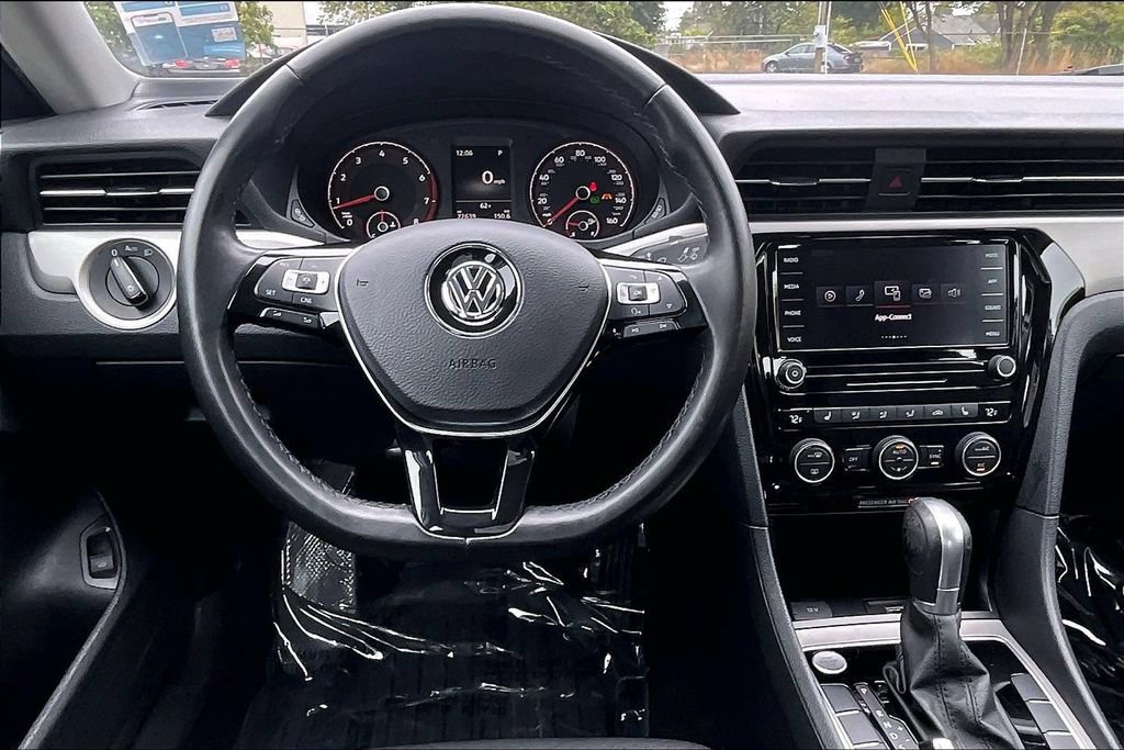 Used 2020 Volkswagen Passat 2.0T SE FWD image 7