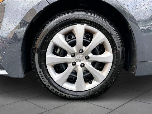 Certified 2025 Toyota Corolla LE image 9