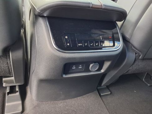 New 2025 Nissan Armada SL w/ Captain's Chari Seat Package image 26