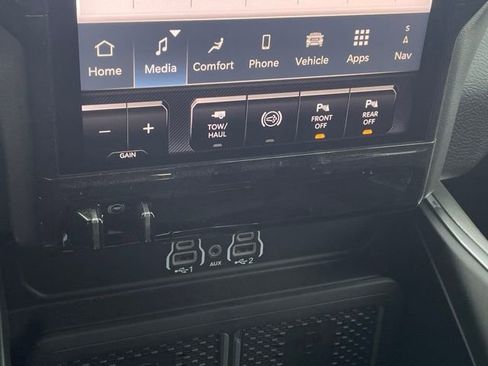 New 2026 RAM 2500 Laramie AWD/4WD image 24