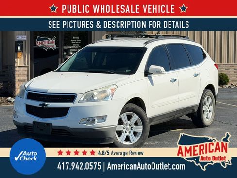 Used 2012 Chevrolet Traverse LT image 1