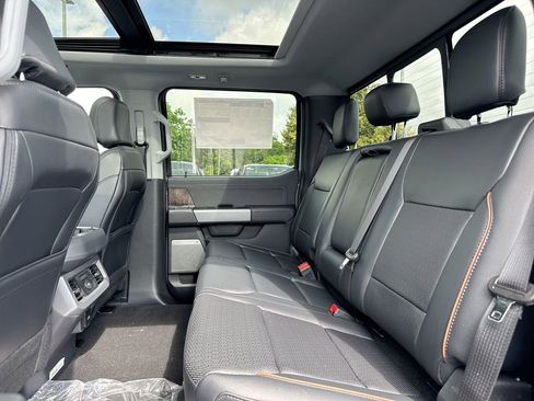 New 2026 Ford F250 Lariat w/ Black Appearance Package AWD/4WD image 24