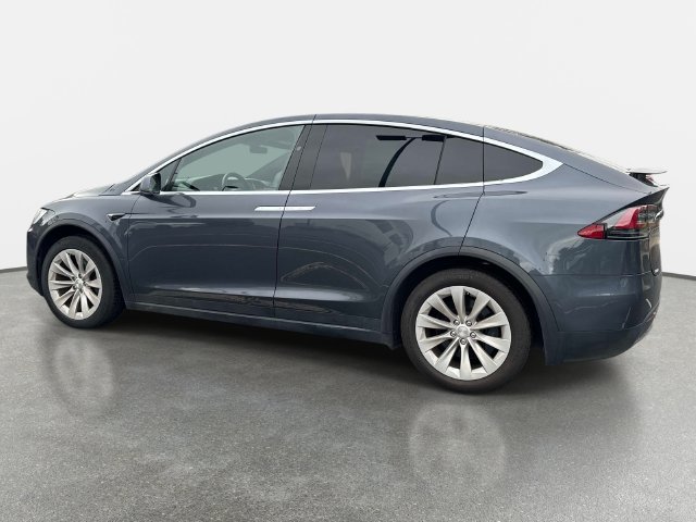 Used 2020 Tesla Model X Long Range AWD/4WD image 3