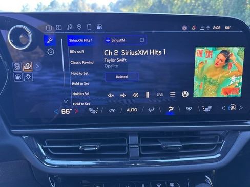 Used 2024 Chevrolet Equinox EV RS image 17