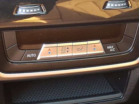 Certified 2022 BMW X5 xDrive40i image 11