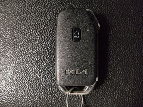 Used 2023 Kia Forte GT-Line image 32