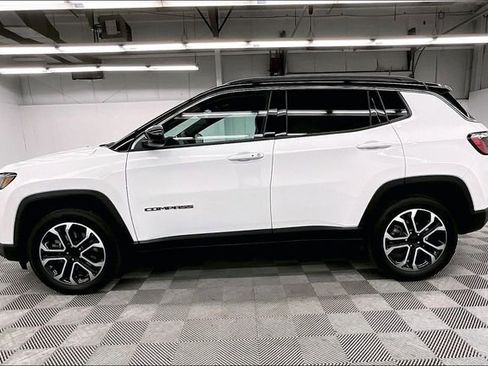 Used 2024 Jeep Compass Limited image 14