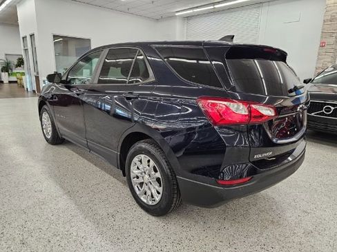 Used 2021 Chevrolet Equinox LS w/ LS Convenience Package image 6