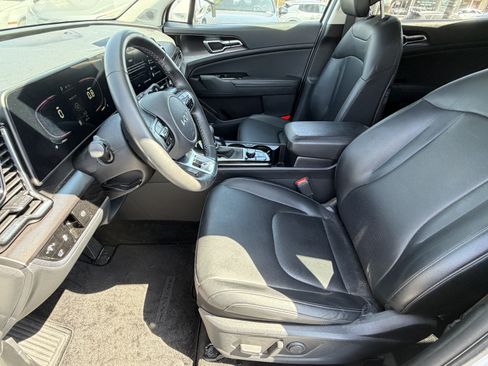 Certified 2025 Kia Sportage EX w/ Premium Package FWD image 11