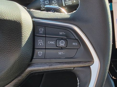 New 2026 Jeep Grand Cherokee Limited w/ Limited Altitude Package image 16