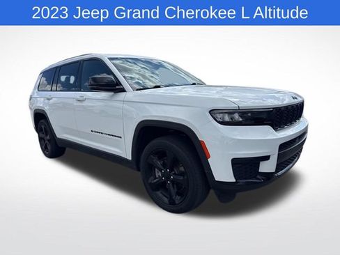 Used 2023 Jeep Grand Cherokee L Laredo AWD/4WD image 3