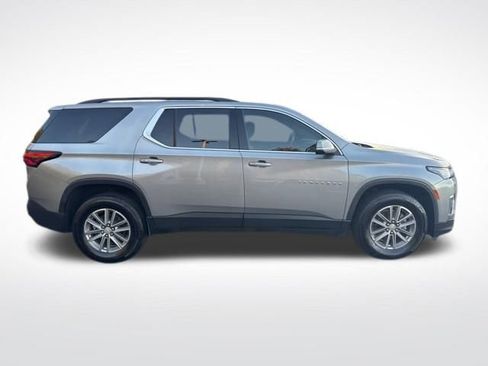 Used 2024 Chevrolet Traverse LT image 7